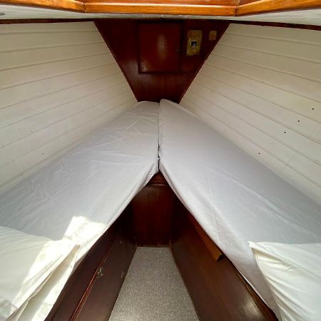 Fantastico Velero En Barcelona Sant Adria de Besos Exterior photo
